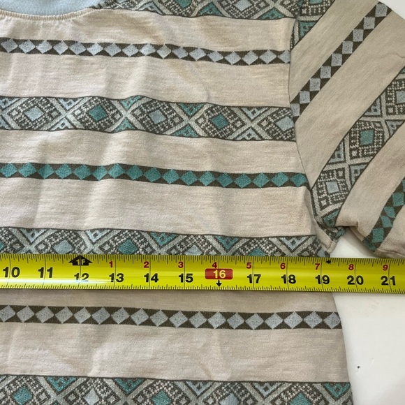 Patterned Short Sleeve Men's Tee - Picture 7 of 8